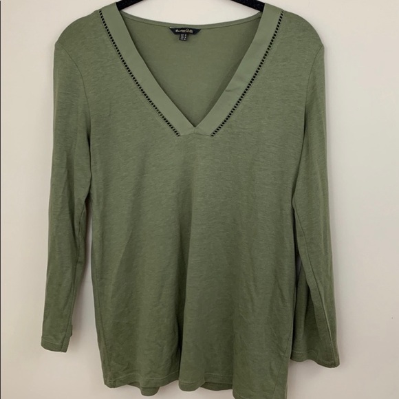 Massimo Dutti olive green V neck quarter length sleeve top - Picture 4 of 6